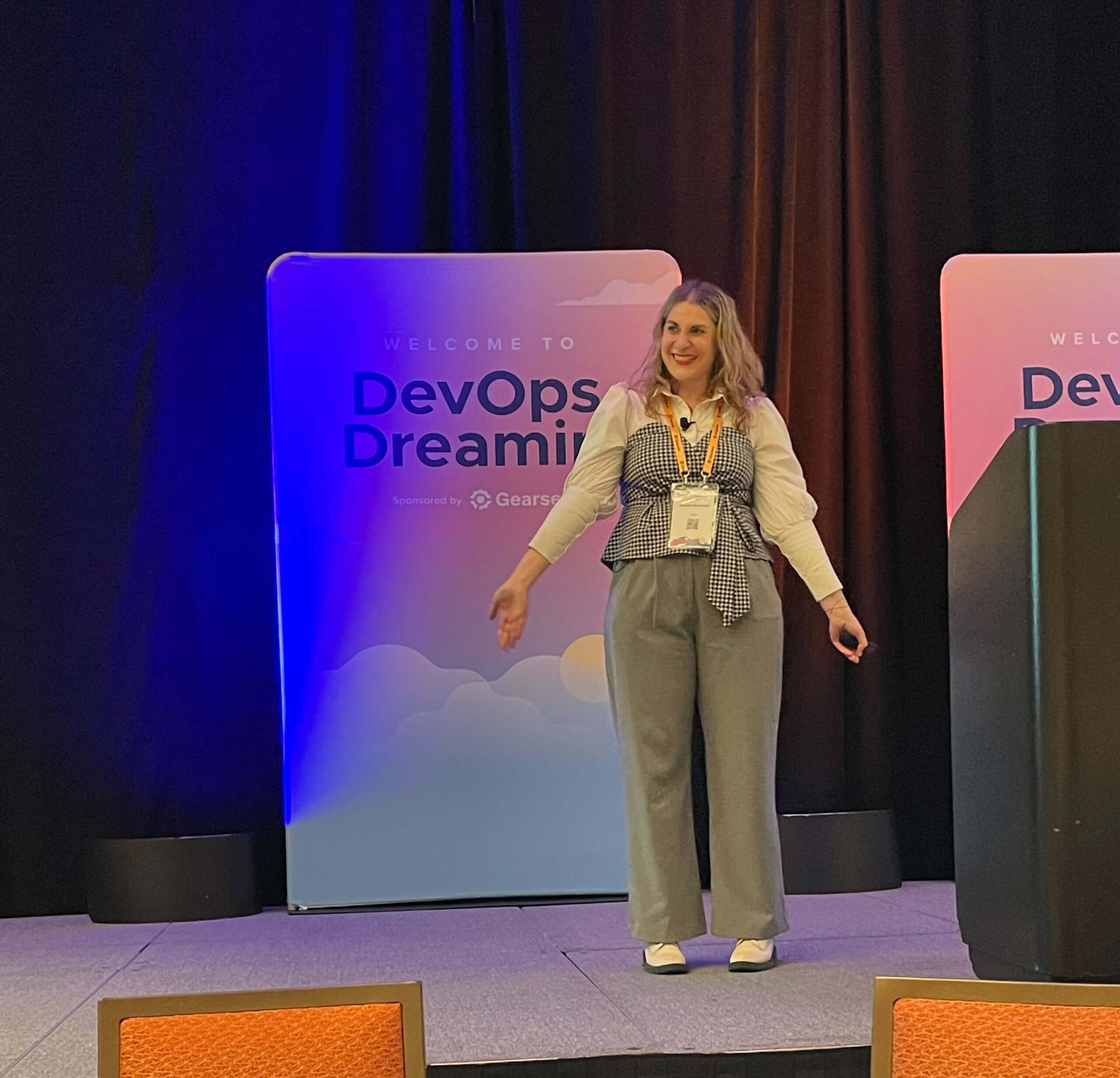 Rachel Brozinick presenting at DevOps Dreamin